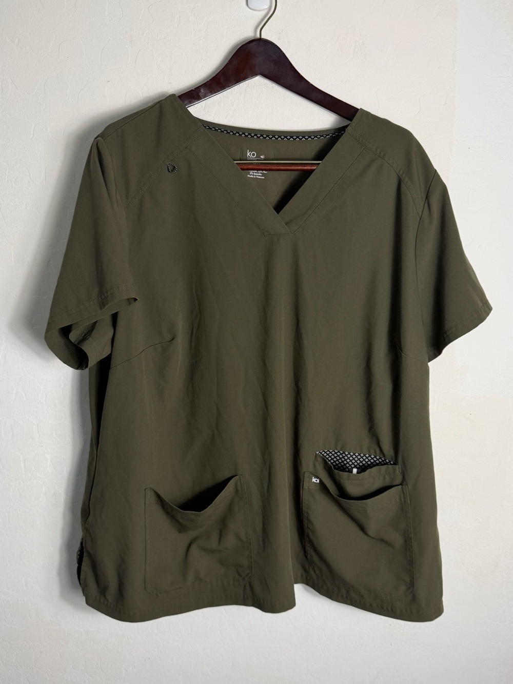 koi Olive Green V-Neck Short Sleeve Scrub Top nurse wear